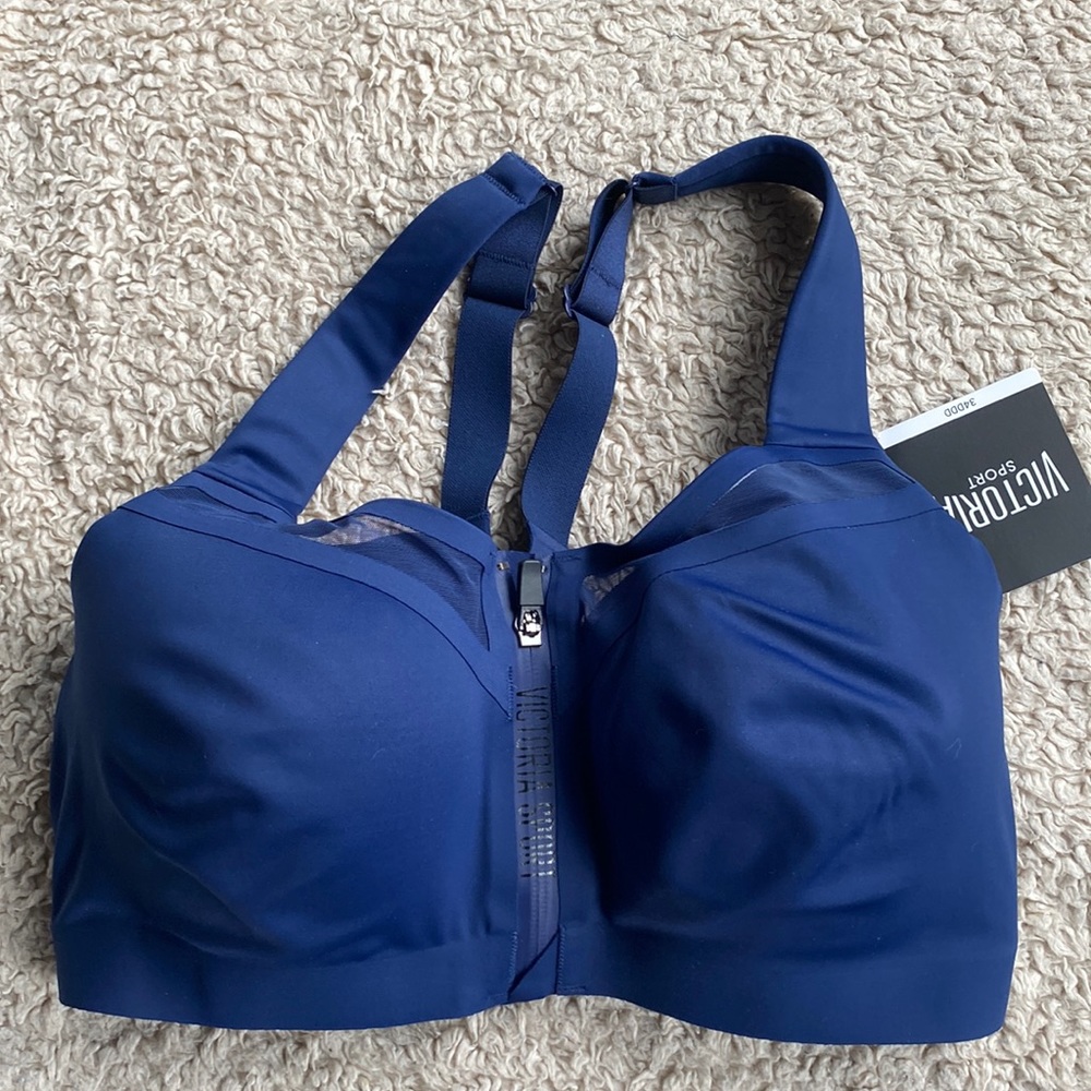 Victoria Secret Knock-out Sports Bra 34DDD with tags